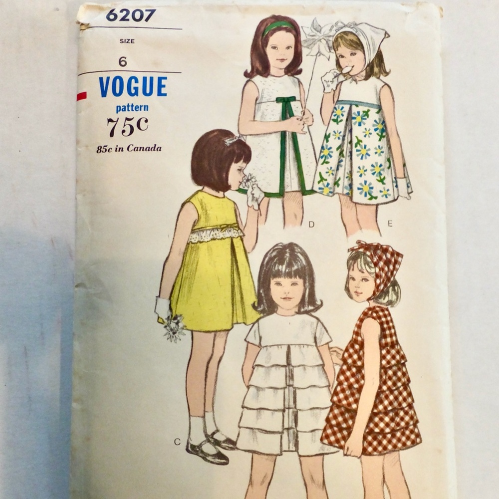 Vintage Vogue 1964  #6207  Cute Girls Dress Pattern Size 6 COMPLETE
